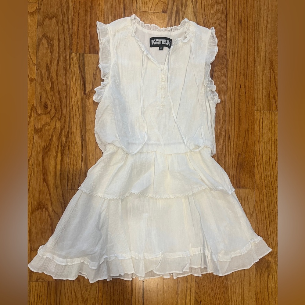 Katie J NYC White Sleeveless Dress
